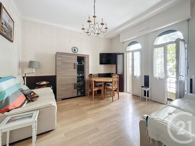Appartement T3 à vendre - 3 pièces - 49.05 m2 - ARCACHON - 33 - AQUITAINE - Century 21 Duprat & Associés