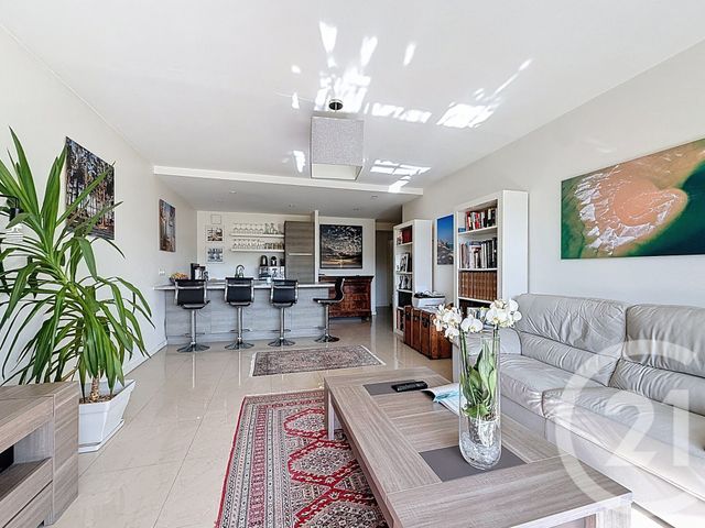 Afficher la photo en grand Appartement T3 à vendre - 3 pièces - 67.75 m2 - ARCACHON - 33 - AQUITAINE - Century 21 Duprat & Associés