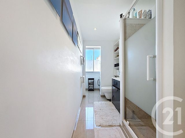 Afficher la photo en grand Appartement T3 à vendre - 3 pièces - 67.75 m2 - ARCACHON - 33 - AQUITAINE - Century 21 Duprat & Associés