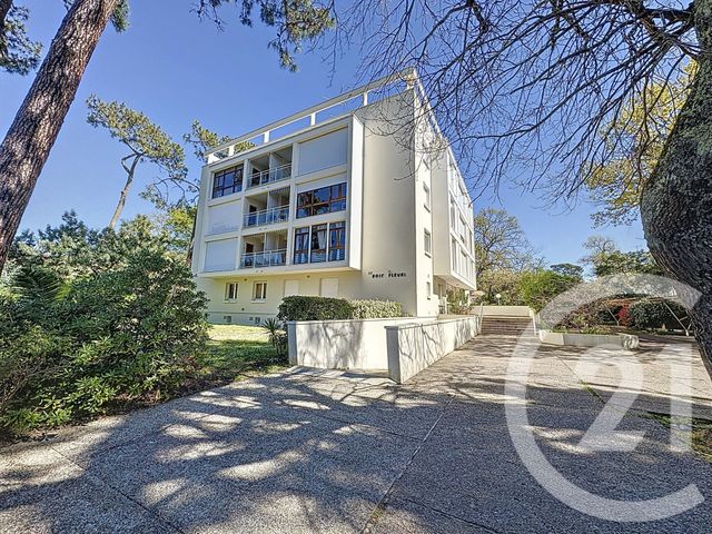 Appartement T3 à vendre - 3 pièces - 69.18 m2 - ARCACHON - 33 - AQUITAINE - Century 21 Duprat & Associés