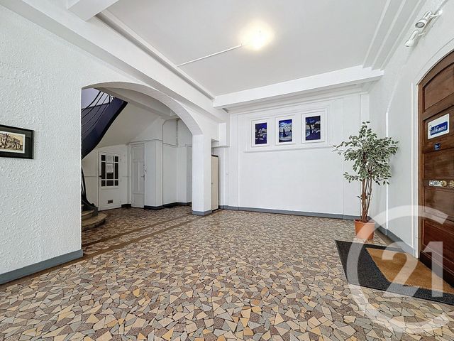 Afficher la photo en grand Appartement T3 à vendre - 3 pièces - 57.58 m2 - ARCACHON - 33 - AQUITAINE - Century 21 Duprat & Associés
