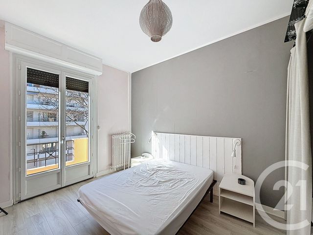 Afficher la photo en grand Appartement T3 à vendre - 3 pièces - 57.58 m2 - ARCACHON - 33 - AQUITAINE - Century 21 Duprat & Associés