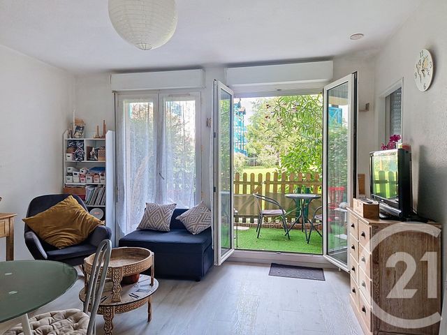 Afficher la photo en grand Appartement F1 bis à vendre - 2 pièces - 32.83 m2 - ARCACHON - 33 - AQUITAINE - Century 21 Duprat & Associés