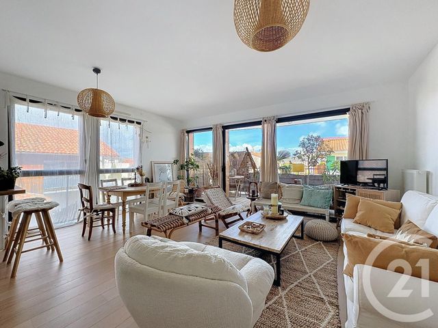 Afficher la photo en grand Appartement T3 à vendre - 3 pièces - 68.95 m2 - ARCACHON - 33 - AQUITAINE - Century 21 Duprat & Associés