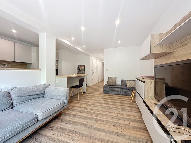 Afficher la photo en grand Appartement T3 à vendre - 3 pièces - 62.04 m2 - ARCACHON - 33 - AQUITAINE - Century 21 Duprat & Associés