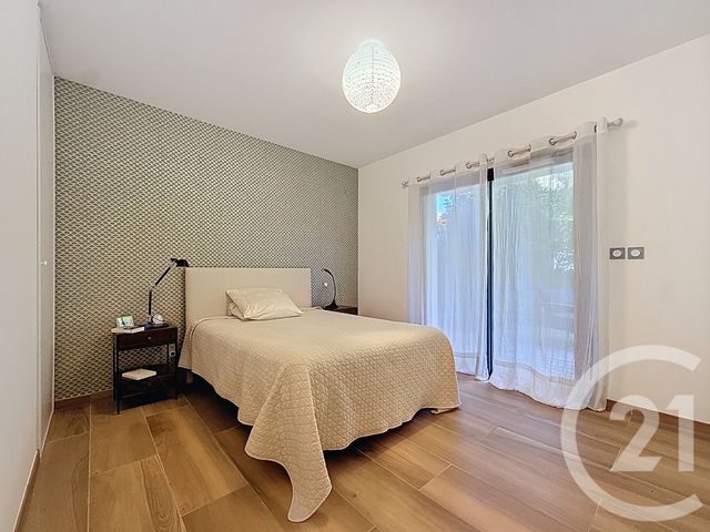 Afficher la photo en grand Appartement T4 à vendre - 4 pièces - 95.6 m2 - ARCACHON - 33 - AQUITAINE - Century 21 Duprat & Associés