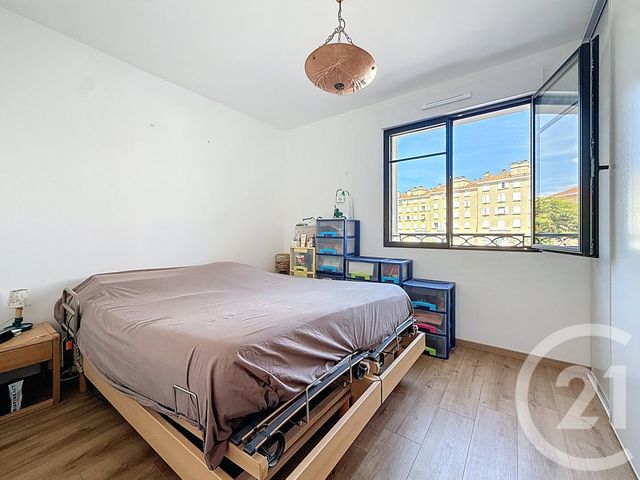 Appartement T3 à vendre - 3 pièces - 67.68 m2 - ARCACHON - 33 - AQUITAINE - Century 21 Duprat & Associés