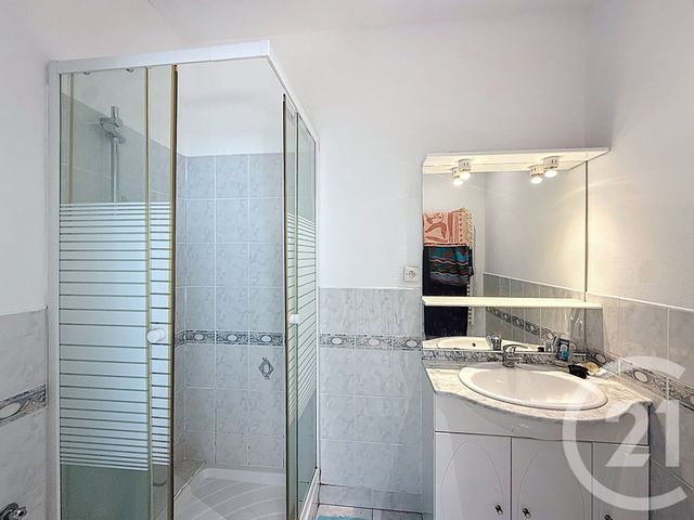 Appartement T3 à vendre - 3 pièces - 63.07 m2 - ARCACHON - 33 - AQUITAINE - Century 21 Duprat & Associés