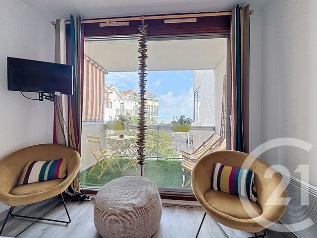 Afficher la photo en grand Appartement T2 à vendre - 2 pièces - 34.1 m2 - ARCACHON - 33 - AQUITAINE - Century 21 Duprat & Associés