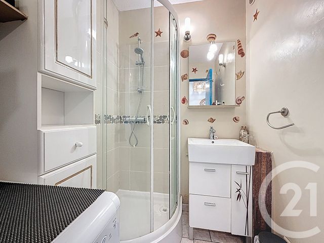 Afficher la photo en grand Appartement T2 à vendre - 2 pièces - 34.1 m2 - ARCACHON - 33 - AQUITAINE - Century 21 Duprat & Associés