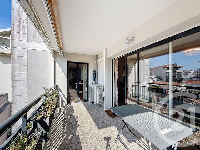 Appartement T3 à vendre - 3 pièces - 83.07 m2 - ARCACHON - 33 - AQUITAINE - Century 21 Duprat & Associés