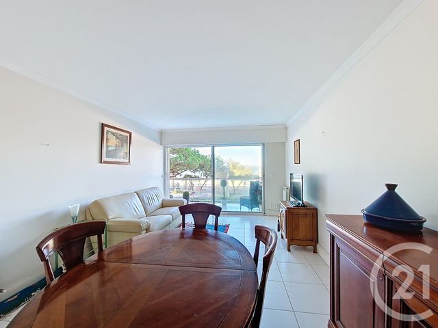 Afficher la photo en grand Appartement F2 bis à vendre - 2 pièces - 55.0 m2 - ARCACHON - 33 - AQUITAINE - Century 21 Duprat & Associés