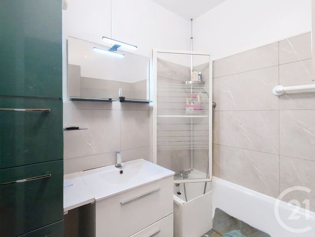 Appartement F3 à vendre - 3 pièces - 67.2 m2 - ARCACHON - 33 - AQUITAINE - Century 21 Duprat & Associés