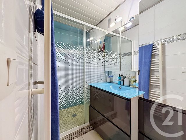 Appartement T4 à vendre - 3 pièces - 74.96 m2 - ARCACHON - 33 - AQUITAINE - Century 21 Duprat & Associés