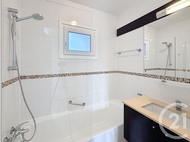 Appartement T2 à vendre - 2 pièces - 35.69 m2 - ARCACHON - 33 - AQUITAINE - Century 21 Duprat & Associés