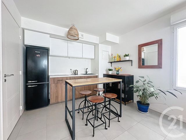 Afficher la photo en grand Appartement F4 à vendre - 4 pièces - 91.2 m2 - ARCACHON - 33 - AQUITAINE - Century 21 Duprat & Associés