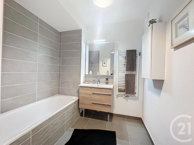 Afficher la photo en grand Appartement F4 à vendre - 4 pièces - 91.2 m2 - ARCACHON - 33 - AQUITAINE - Century 21 Duprat & Associés