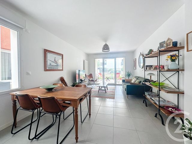 Afficher la photo en grand Appartement F4 à vendre - 4 pièces - 91.2 m2 - ARCACHON - 33 - AQUITAINE - Century 21 Duprat & Associés