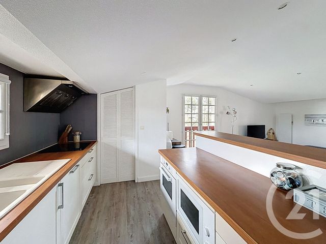 Appartement F2 à vendre - 3 pièces - 68.54 m2 - ARCACHON - 33 - AQUITAINE - Century 21 Duprat & Associés