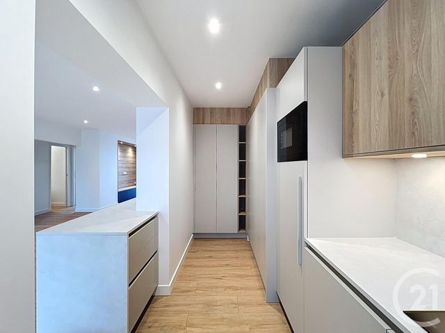 Appartement T3 à vendre - 3 pièces - 74.0 m2 - ARCACHON - 33 - AQUITAINE - Century 21 Duprat & Associés