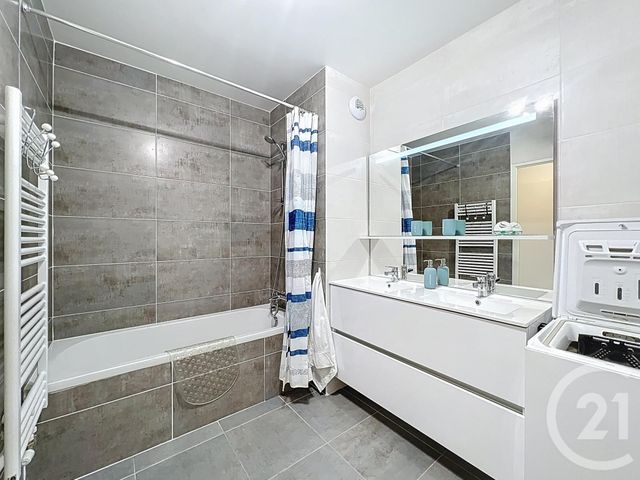 Appartement T3 à vendre - 3 pièces - 64.5 m2 - ARCACHON - 33 - AQUITAINE - Century 21 Duprat & Associés