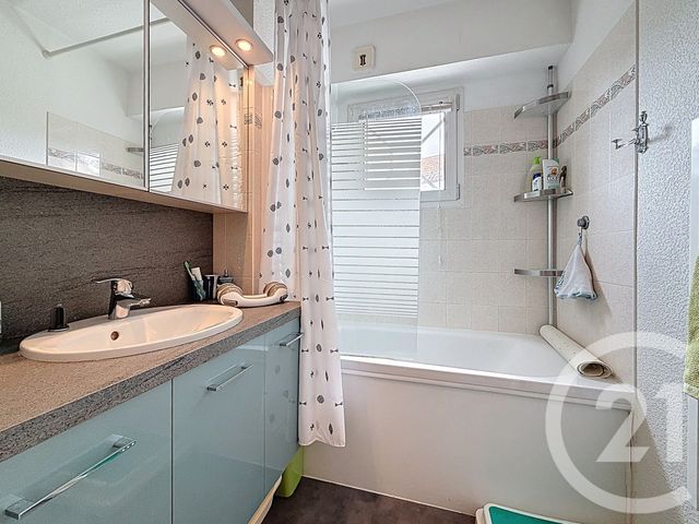 Afficher la photo en grand Appartement F3 bis à vendre - 3 pièces - 57.27 m2 - ARCACHON - 33 - AQUITAINE - Century 21 Duprat & Associés