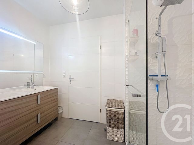 Appartement T3 à vendre - 3 pièces - 66.0 m2 - ARCACHON - 33 - AQUITAINE - Century 21 Duprat & Associés