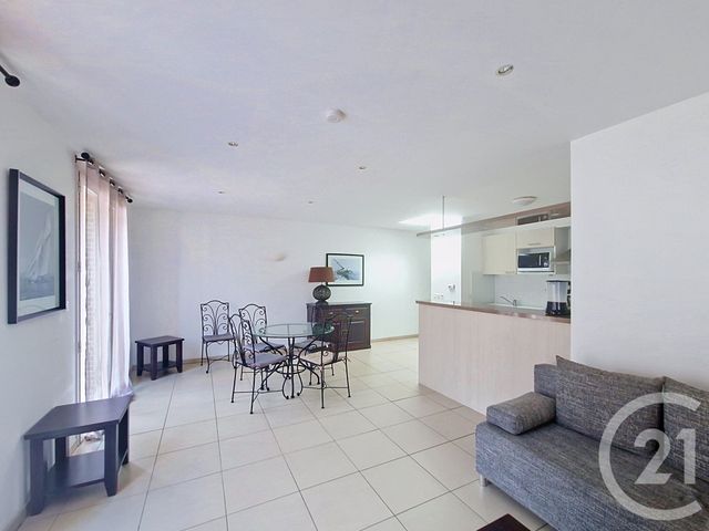 Appartement T2 à vendre - 2 pièces - 57.5 m2 - ARCACHON - 33 - AQUITAINE - Century 21 Duprat & Associés