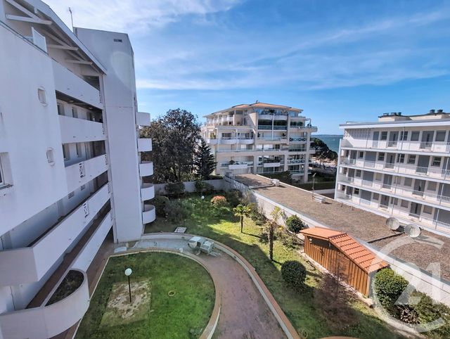 Appartement F3 à vendre - 3 pièces - 56.64 m2 - ARCACHON - 33 - AQUITAINE - Century 21 Duprat & Associés