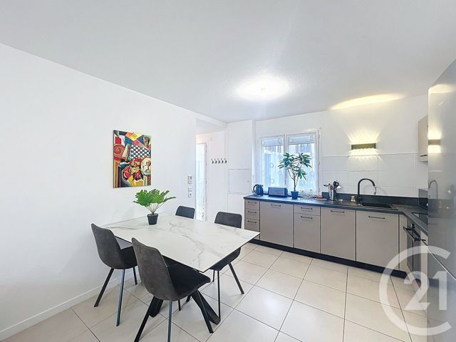 Appartement T3 à vendre - 3 pièces - 54.66 m2 - ARCACHON - 33 - AQUITAINE - Century 21 Duprat & Associés