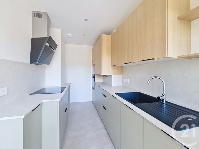 Appartement T3 à vendre - 3 pièces - 69.69 m2 - ARCACHON - 33 - AQUITAINE - Century 21 Duprat & Associés