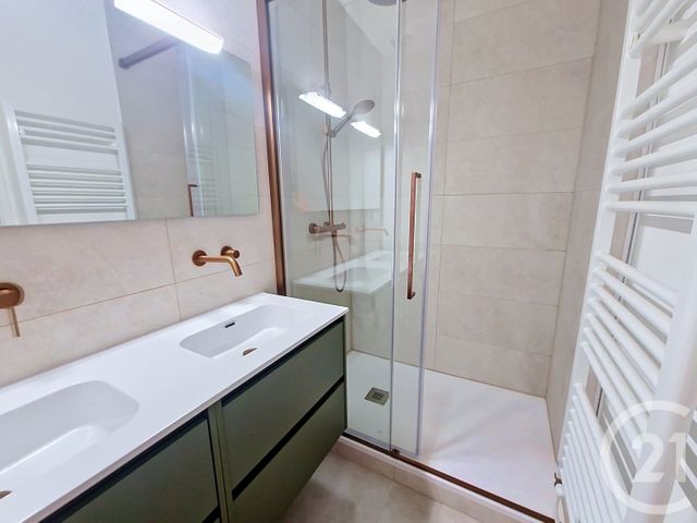 Appartement T3 à vendre - 3 pièces - 69.69 m2 - ARCACHON - 33 - AQUITAINE - Century 21 Duprat & Associés