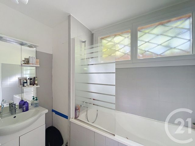 Appartement F2 à vendre - 2 pièces - 32.62 m2 - ARCACHON - 33 - AQUITAINE - Century 21 Duprat & Associés