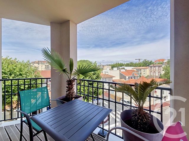 Appartement T3 à vendre - 3 pièces - 80.76 m2 - ARCACHON - 33 - AQUITAINE - Century 21 Duprat & Associés