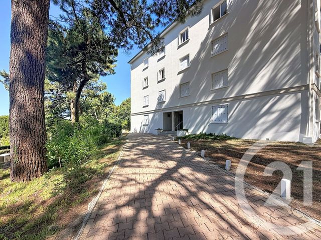 Appartement T3 à vendre - 3 pièces - 77.09 m2 - ARCACHON - 33 - AQUITAINE - Century 21 Duprat & Associés