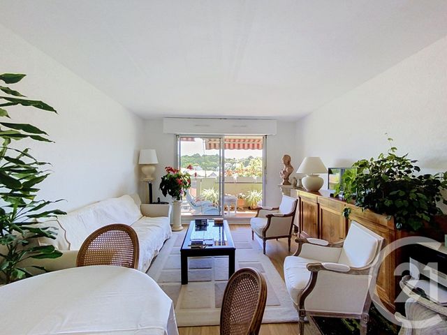 Appartement T3 à vendre - 3 pièces - 60.37 m2 - ARCACHON - 33 - AQUITAINE - Century 21 Duprat & Associés