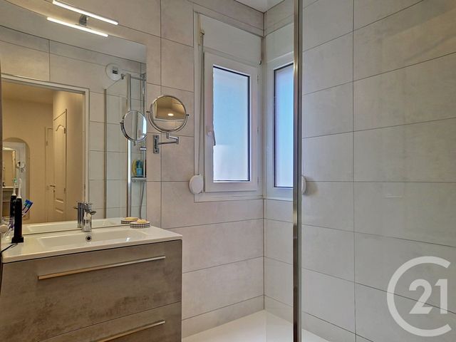 Appartement T4 à vendre - 4 pièces - 82.0 m2 - ARCACHON - 33 - AQUITAINE - Century 21 Duprat & Associés