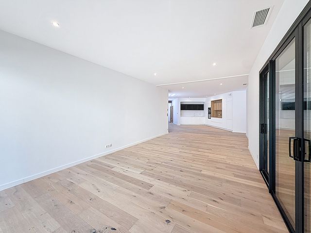 Afficher la photo en grand Appartement F6 à vendre - 5 pièces - 178.0 m2 - ARCACHON - 33 - AQUITAINE - Century 21 Duprat & Associés