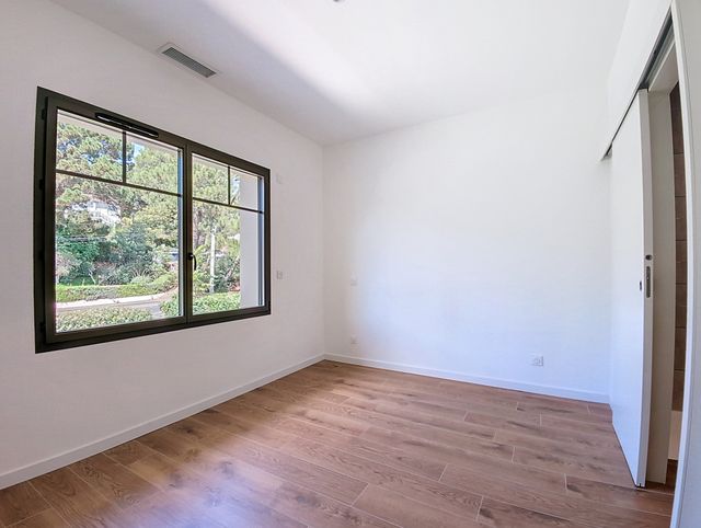 Afficher la photo en grand maison à vendre - 8 pièces - 273.0 m2 - ARCACHON - 33 - AQUITAINE - Century 21 Duprat & Associés