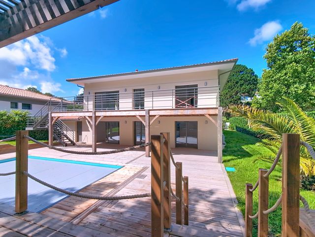 maison à vendre - 8 pièces - 273.0 m2 - ARCACHON - 33 - AQUITAINE - Century 21 Duprat & Associés