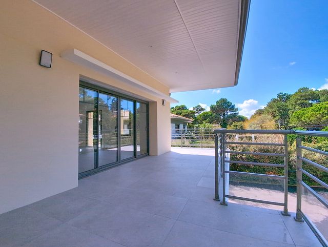 Afficher la photo en grand maison à vendre - 8 pièces - 273.0 m2 - ARCACHON - 33 - AQUITAINE - Century 21 Duprat & Associés