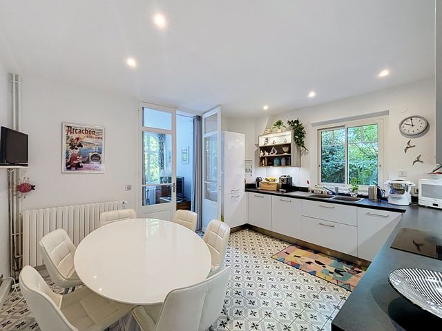 Appartement F4 à vendre - 5 pièces - 131.81 m2 - ARCACHON - 33 - AQUITAINE - Century 21 Duprat & Associés