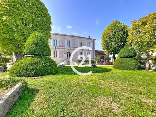 maison à vendre - 8 pièces - 402.0 m2 - GENTE - 16 - POITOU-CHARENTES - Century 21 Duprat & Associés