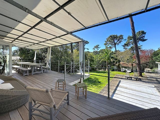 maison à vendre - 7 pièces - 225.96 m2 - ARCACHON - 33 - AQUITAINE - Century 21 Duprat & Associés