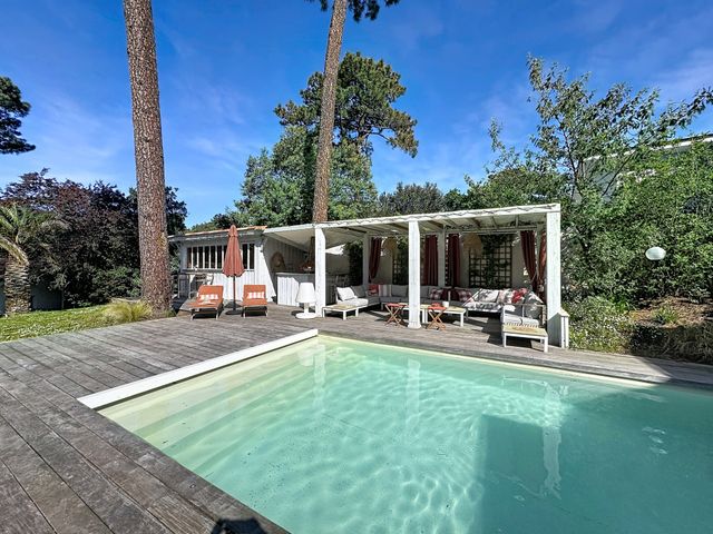 maison à vendre - 7 pièces - 225.96 m2 - ARCACHON - 33 - AQUITAINE - Century 21 Duprat & Associés