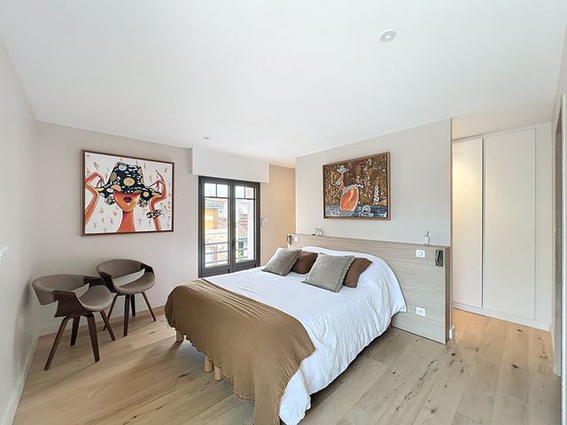 Afficher la photo en grand maison à vendre - 5 pièces - 196.0 m2 - ARCACHON - 33 - AQUITAINE - Century 21 Duprat & Associés